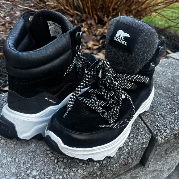 Sorel Shoes - Sorel Women's Kinetic Breakthru Conquest Boot Size 9.5